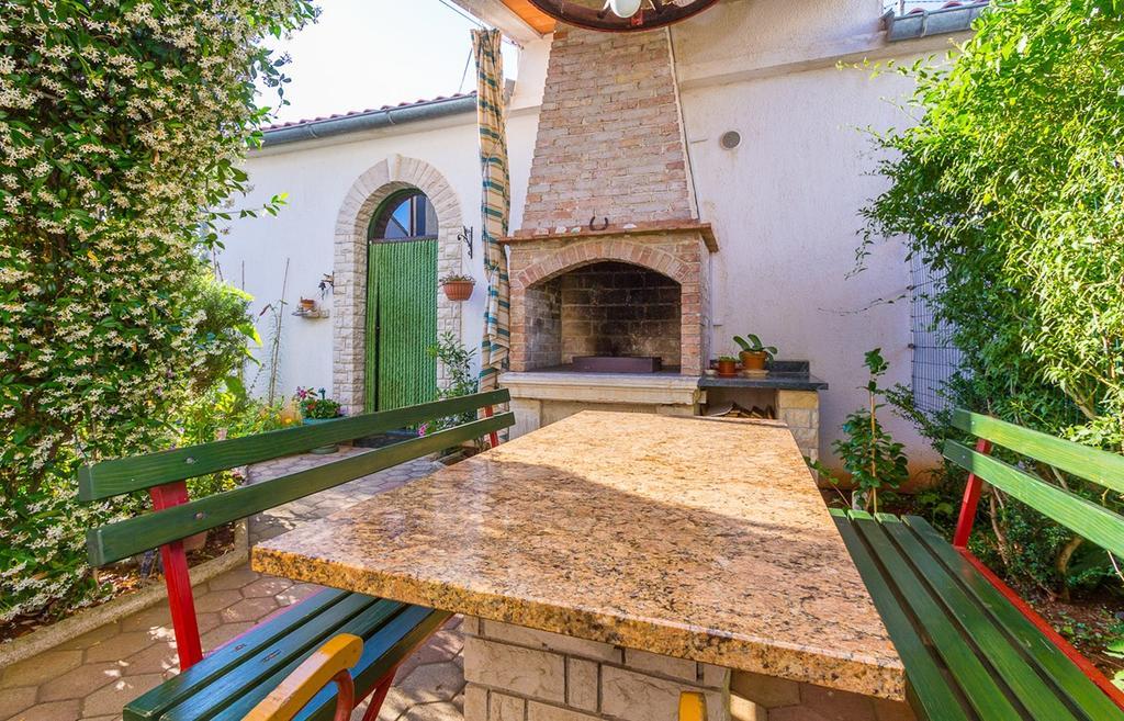 Apartments Danilo Медулин Екстер'єр фото