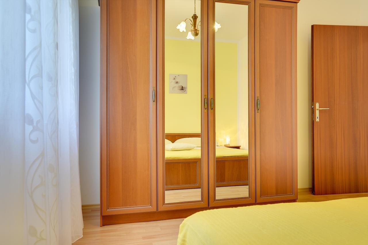 Apartments Danilo Медулин Екстер'єр фото